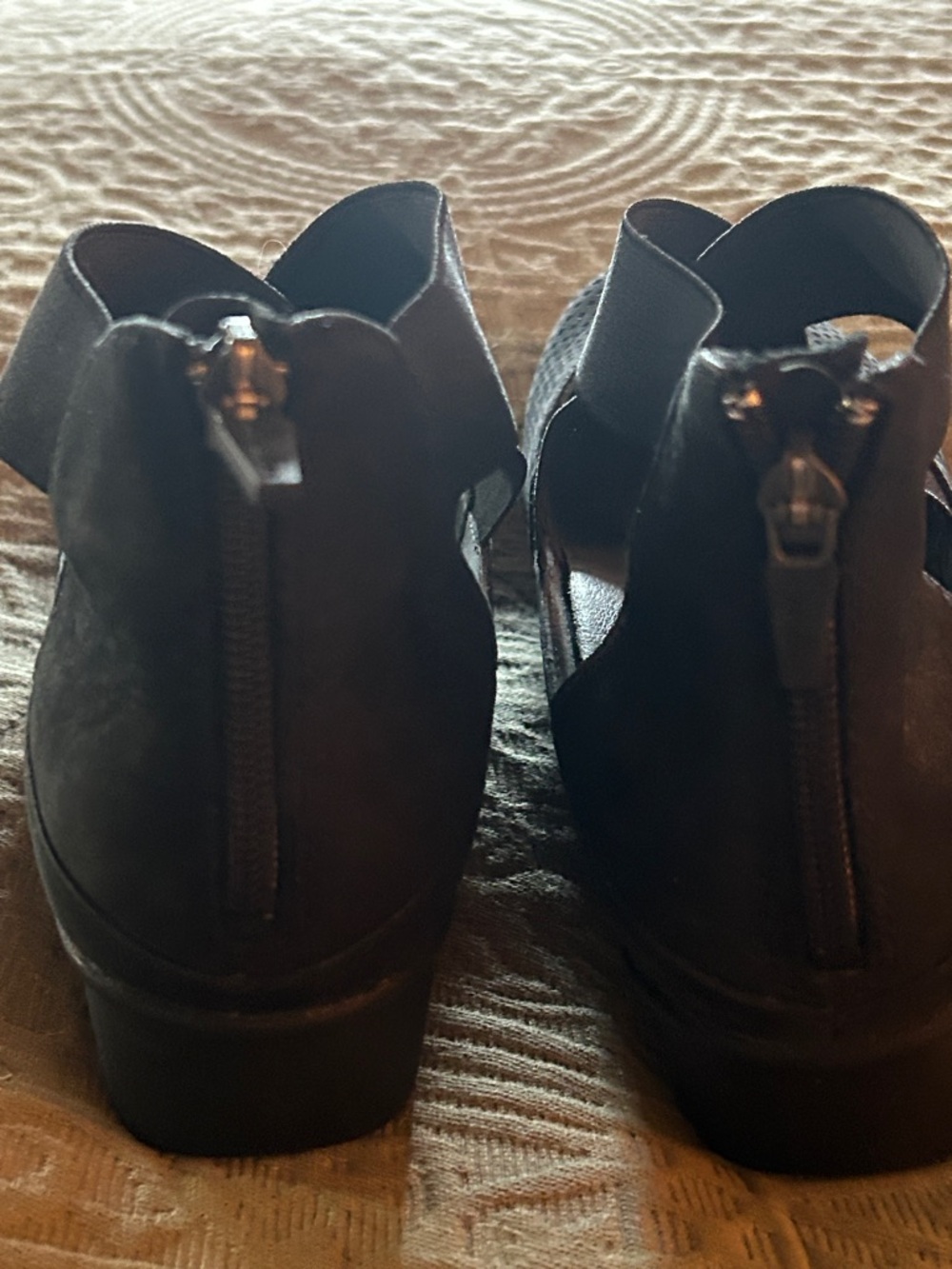 Dansko Black Perforated Cross-Strap shoes size 38 (7.5 -8 women) - Picture 5 of 7